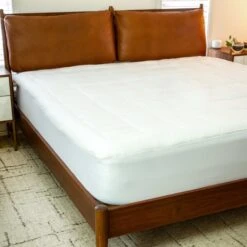 Capri Comfortable Sleep White Mattress Pad - Deep Pocket - Twin Size - Quilted Cotton Top - Hypoallergenic - Fits 8"-21" Mattresses