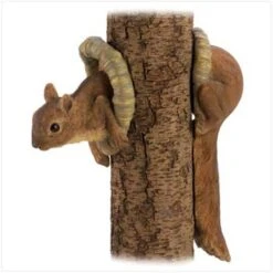 Woodland Squirrel Tree D+cor